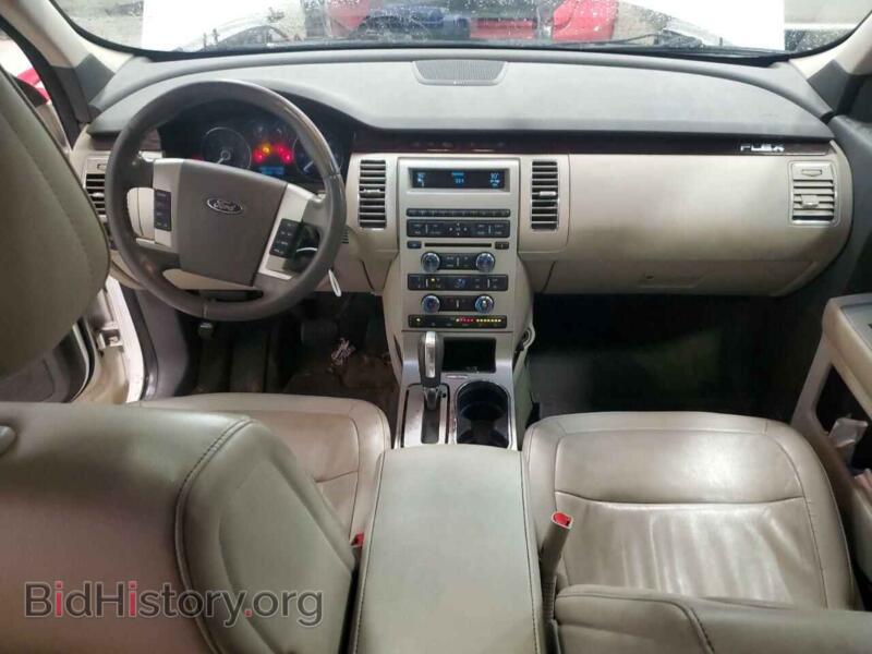2011 Ford FLEX (VIN 2FMHK6CC4BBD17153) — photo 8 of 12