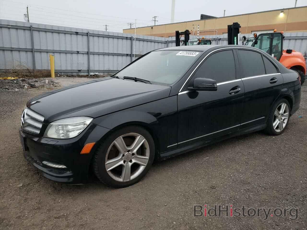 Photo WDDGF8BB9BF573902 - MERCEDES-BENZ C-CLASS 2011