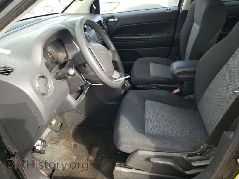 2010 Jeep COMPASS (VIN 1J4NF4FB5AD519098) — photo 7 of 12