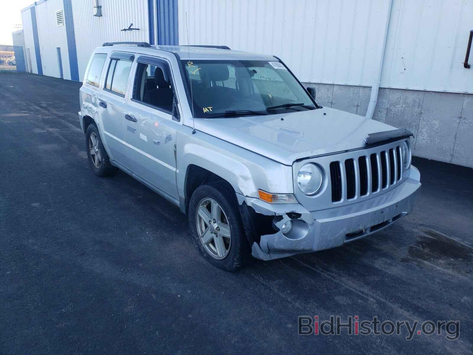 Фотография 1J4NF2GB7AD656918 - JEEP PATRIOT 2010