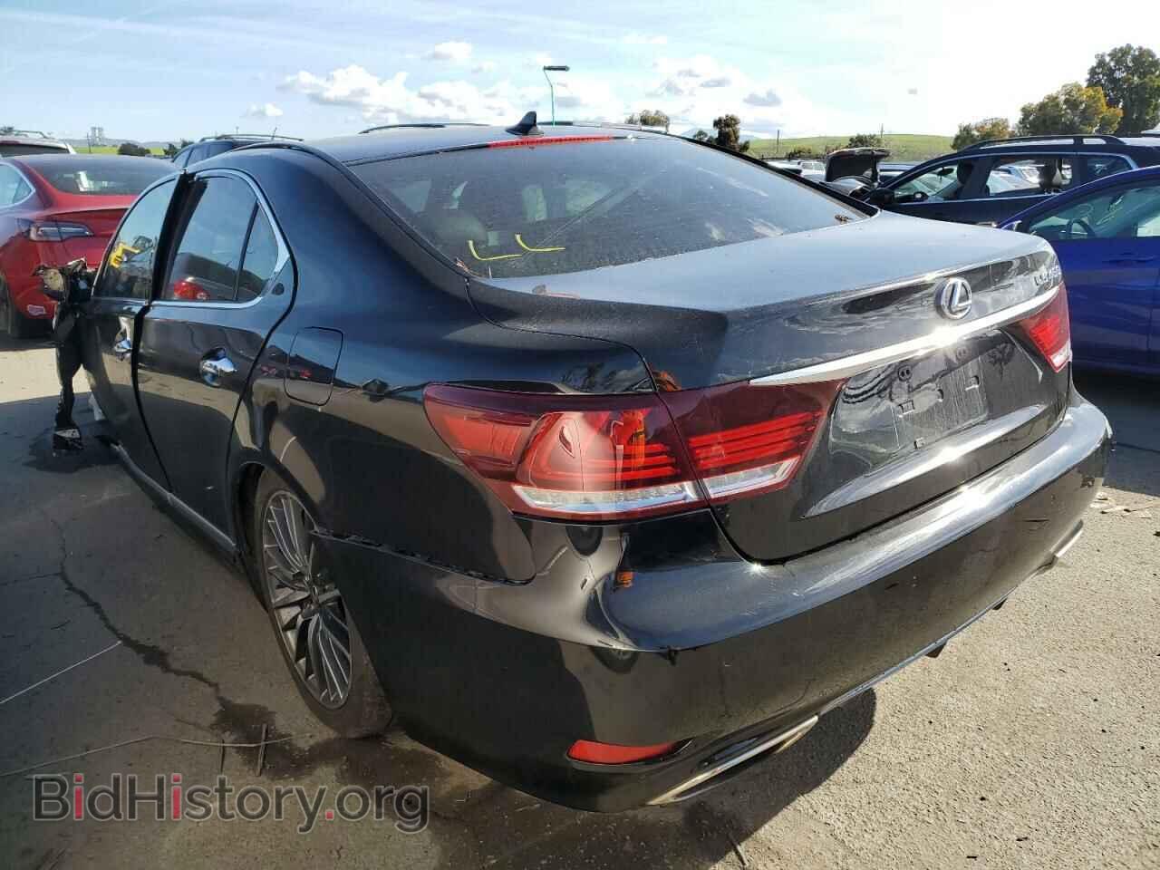 2013 LEXUS LS460 - VIN: JTHBL5EF3D5122031 - Photo 2