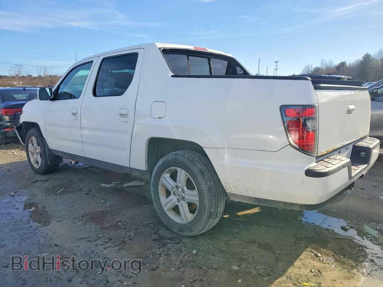 2013 HONDA RIDGELINE - VIN: 5FPYK1F57DB016779 - Фото 2