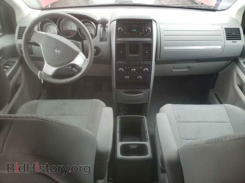 2010 Dodge CARAVAN (VIN 2D4RN3D16AR411233) — фото 8 из 13