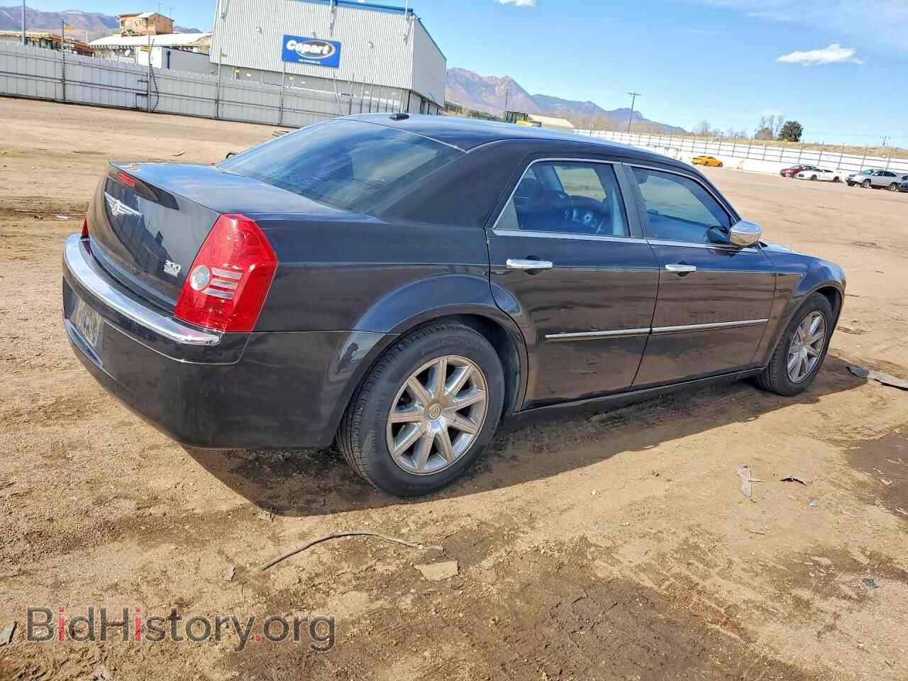 2010 CHRYSLER 300 - VIN: 2C3CA3CV1AH137579 - Фото 3