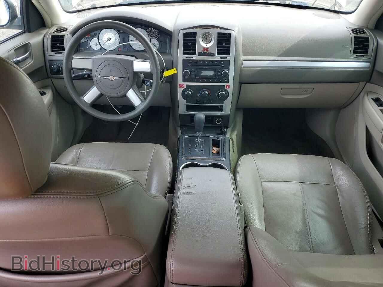 2010 CHRYSLER 300 - VIN: 2C3CA1CVXAH320452 - Фото 8