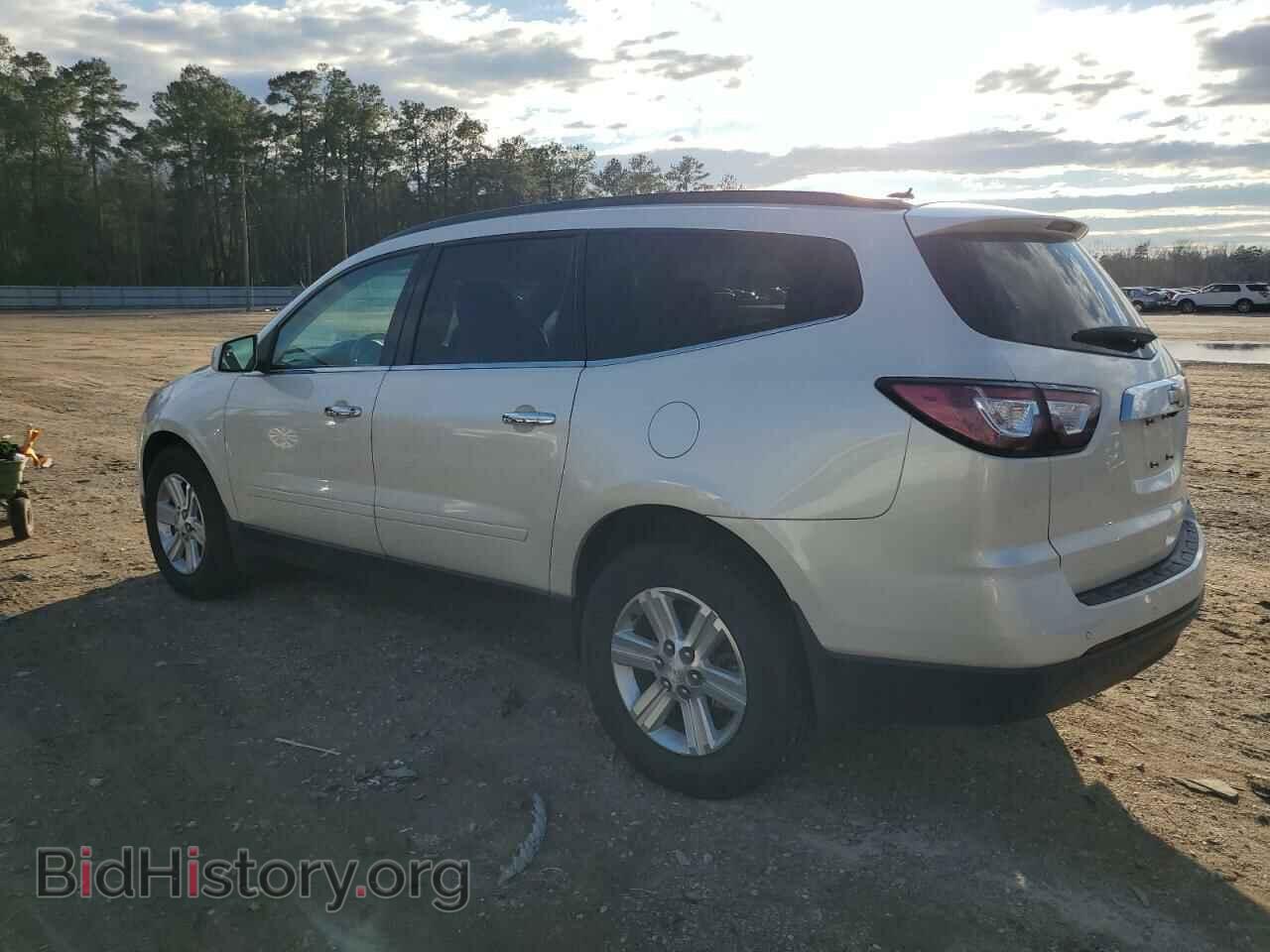 2014 CHEVROLET TRAVERSE - VIN: 1GNKRHKD4EJ171579 - Фото 2