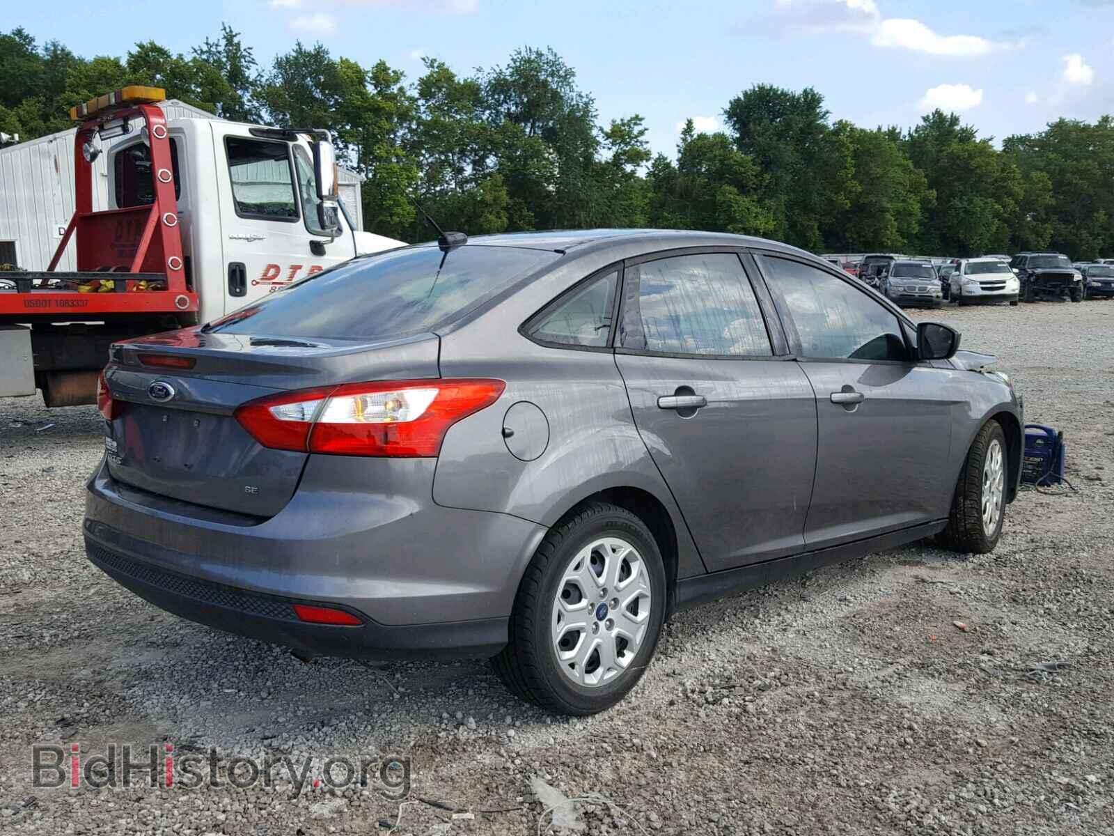 2012 Ford FOCUS (VIN 1FAHP3F29CL324128) — photo 4 of 10