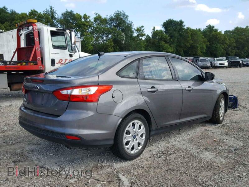 2012 Ford FOCUS (VIN 1FAHP3F29CL324128) — photo 4 of 10