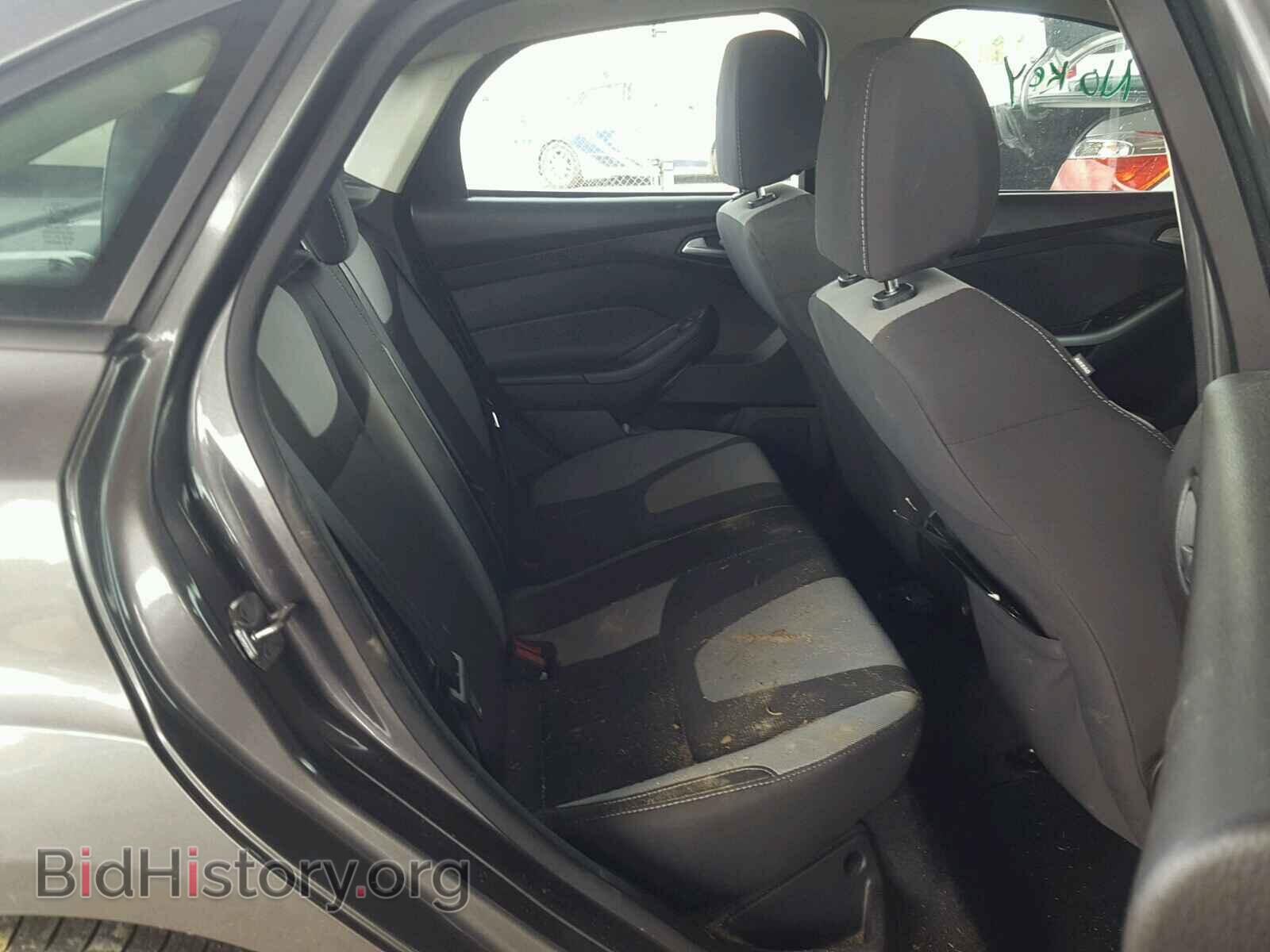 2012 Ford FOCUS (VIN 1FAHP3F20CL432525) — photo 5 of 10