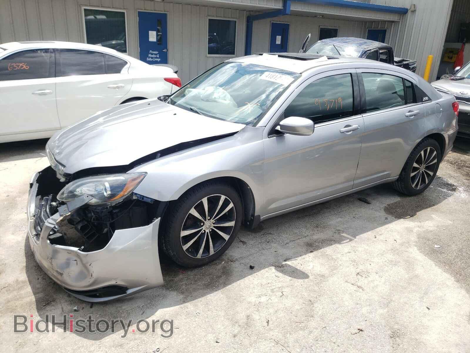 2013 CHRYSLER 200 - VIN: 1C3CCBBG8DN700324 - Фото 2