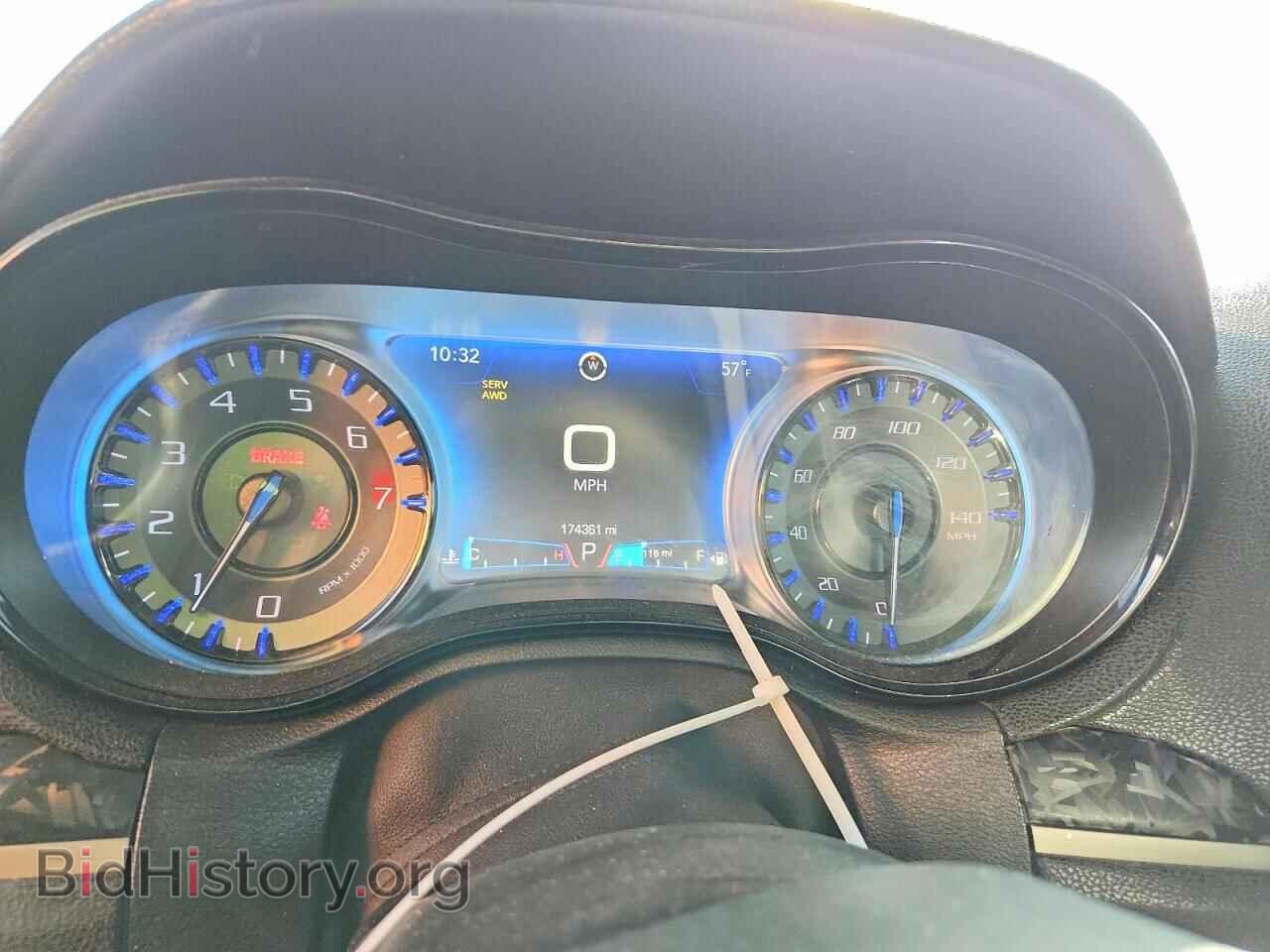 2016 CHRYSLER 300 - VIN: 2C3CCAGG1GH262052 - Фото 9