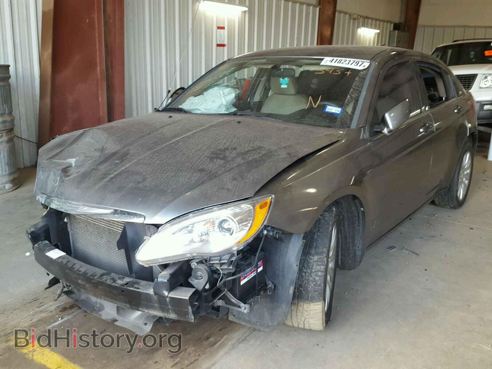 2012 CHRYSLER 200 - VIN: 1C3CCBAB9CN105437 - Photo 2