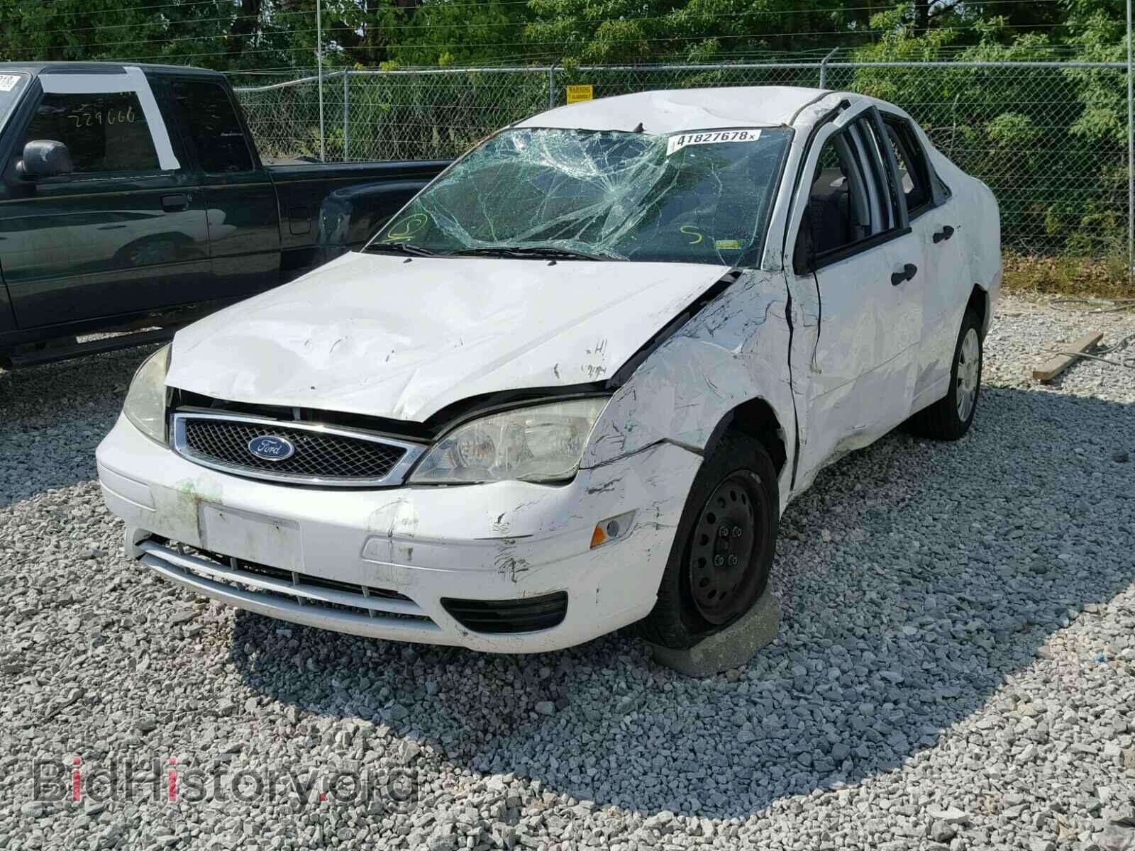 2007 FORD FOCUS - VIN: 1FAFP34N67W226800 - Photo 2