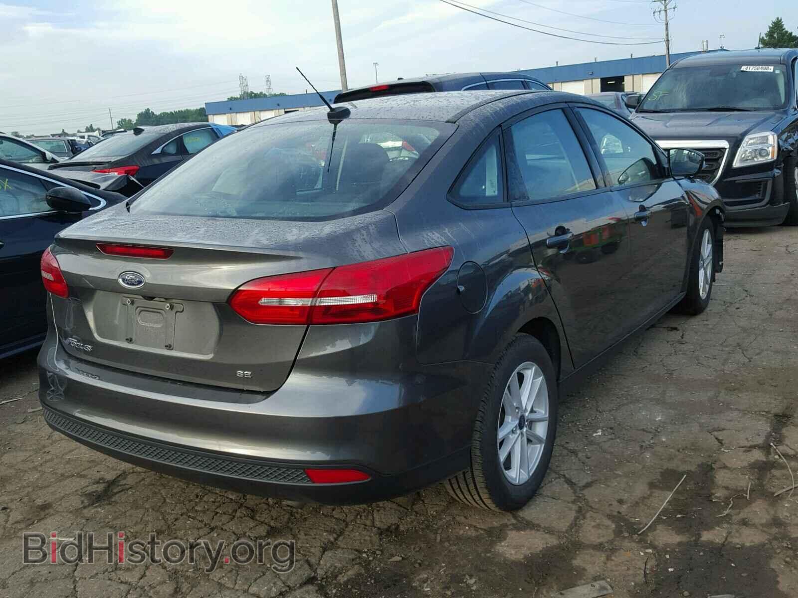 2017 FORD FOCUS - VIN: 1FADP3F2XHL340747 - Фото 4