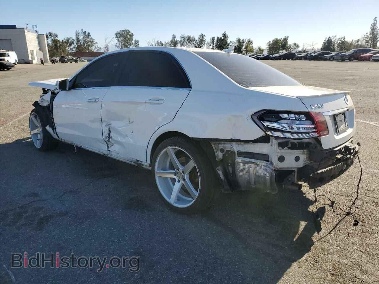 2014 MERCEDES-BENZ E-CLASS - VIN: WDDHF5KB3EA850631 - Фото 2