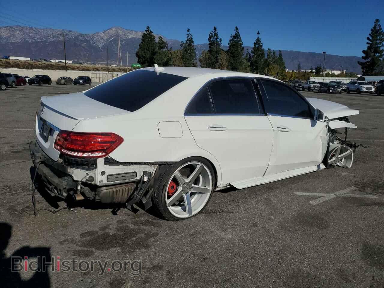 2014 MERCEDES-BENZ E-CLASS - VIN: WDDHF5KB3EA850631 - Фото 3