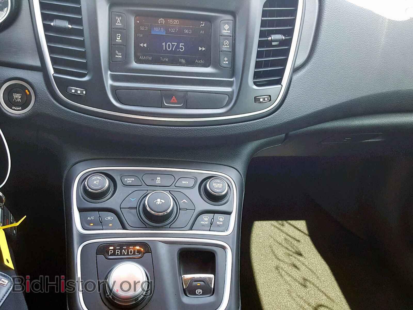 2016 CHRYSLER 200 - VIN: 1C3CCCAB9GN151037 - Фото 9