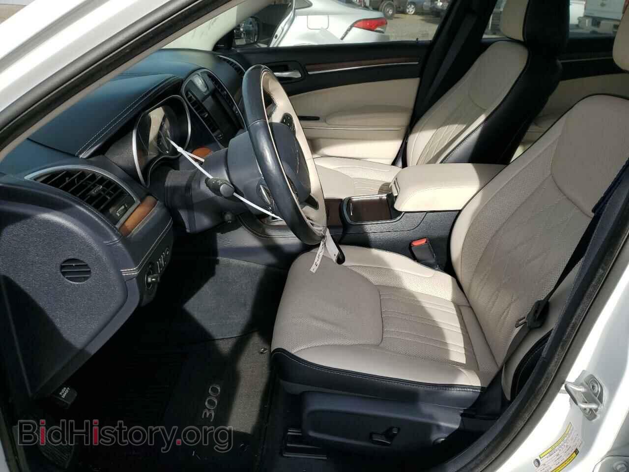 2019 CHRYSLER 300 - VIN: 2C3CCAPT7KH582711 - Фото 7