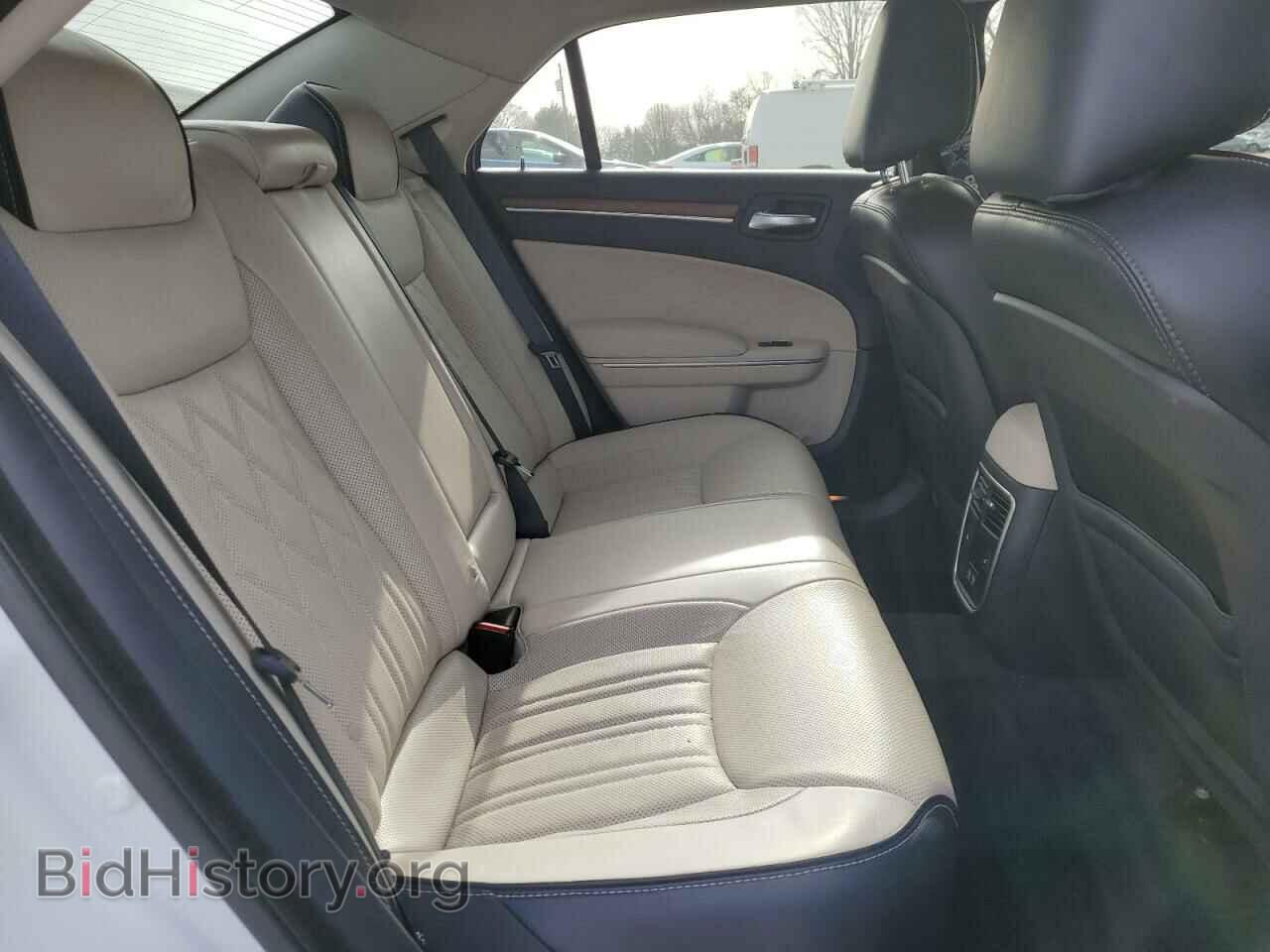 2019 CHRYSLER 300 - VIN: 2C3CCAPT7KH582711 - Фото 10