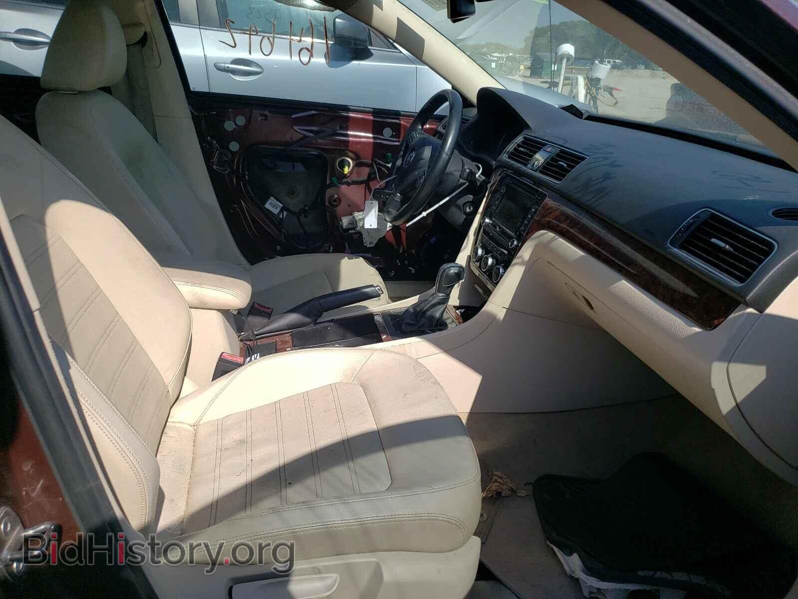 2012 VOLKSWAGEN PASSAT - VIN: 1VWCH7A3XCC070225 - Фото 5