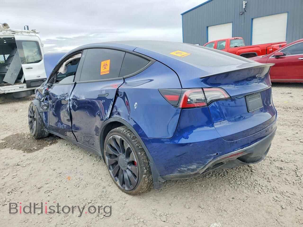2022 TESLA MODEL Y - VIN: 7SAYGDEF4NF407088 - Фото 2