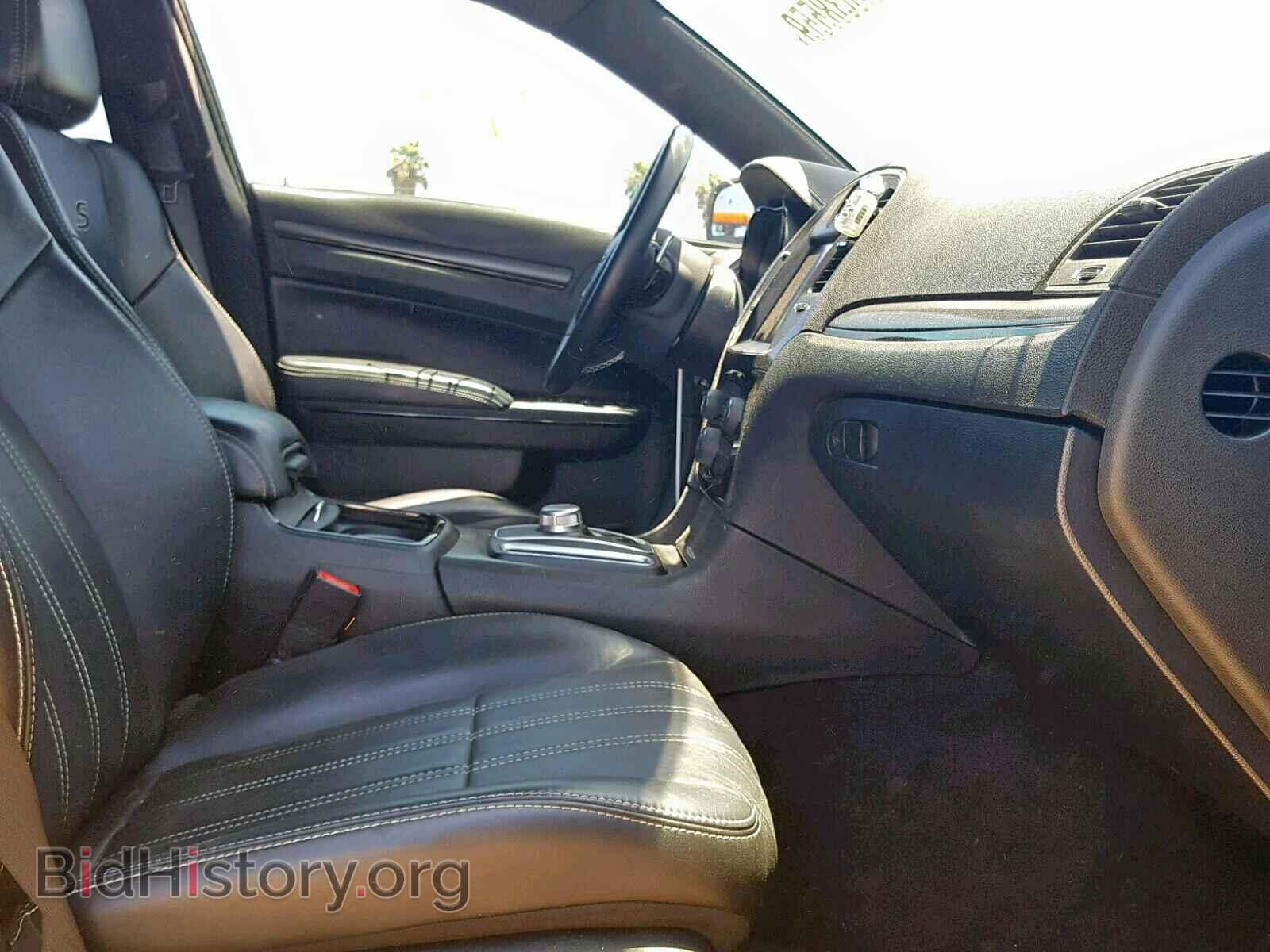 2016 CHRYSLER 300 - VIN: 2C3CCABG8GH268874 - Фото 5