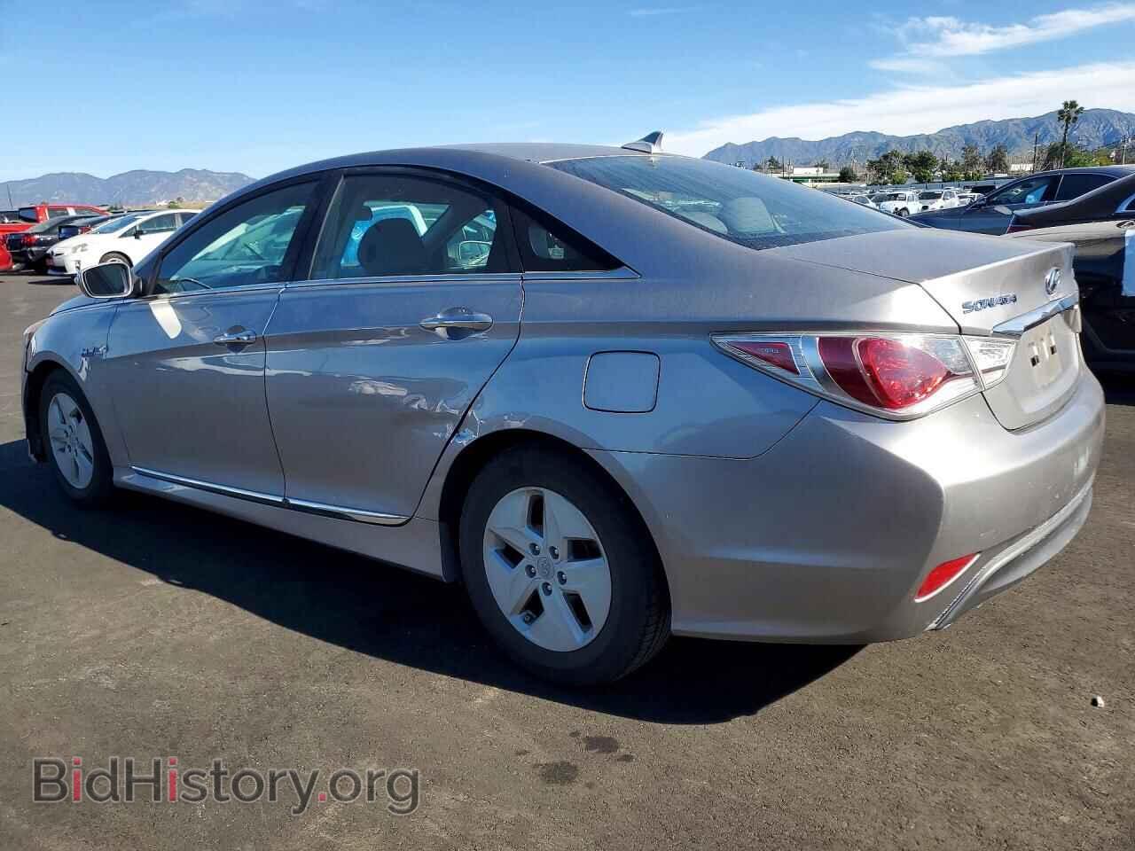 2011 HYUNDAI SONATA - VIN: KMHEC4A40BA017539 - Фото 2
