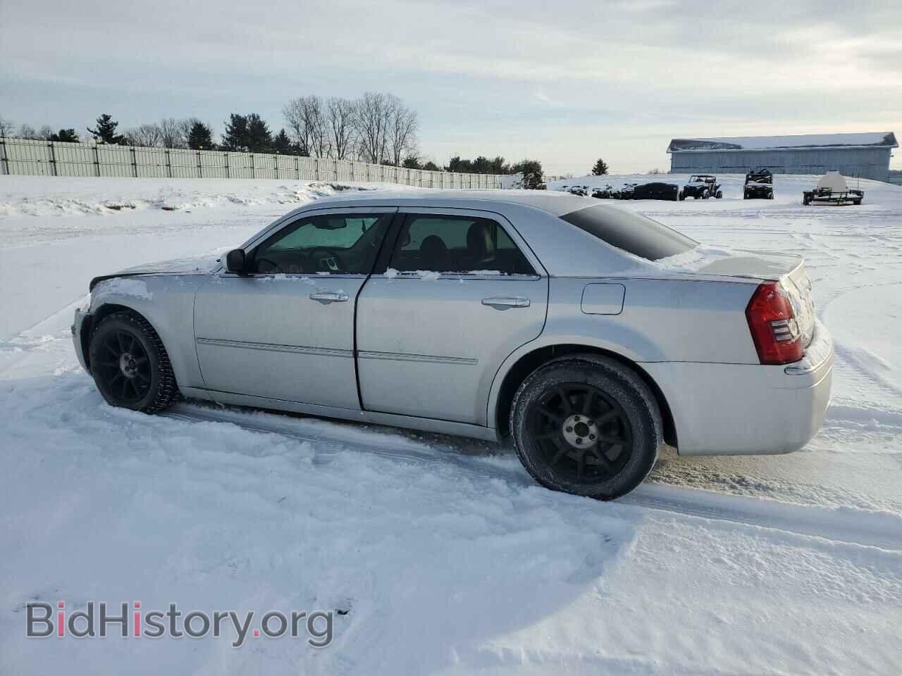 2010 CHRYSLER 300 - VIN: 2C3CA3CV8AH120536 - Фото 2