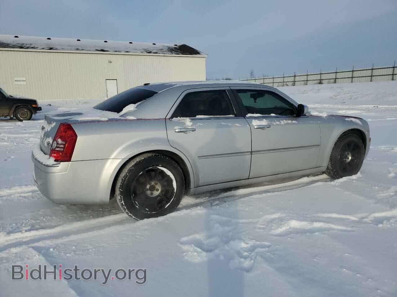 2010 CHRYSLER 300 - VIN: 2C3CA3CV8AH120536 - Фото 3