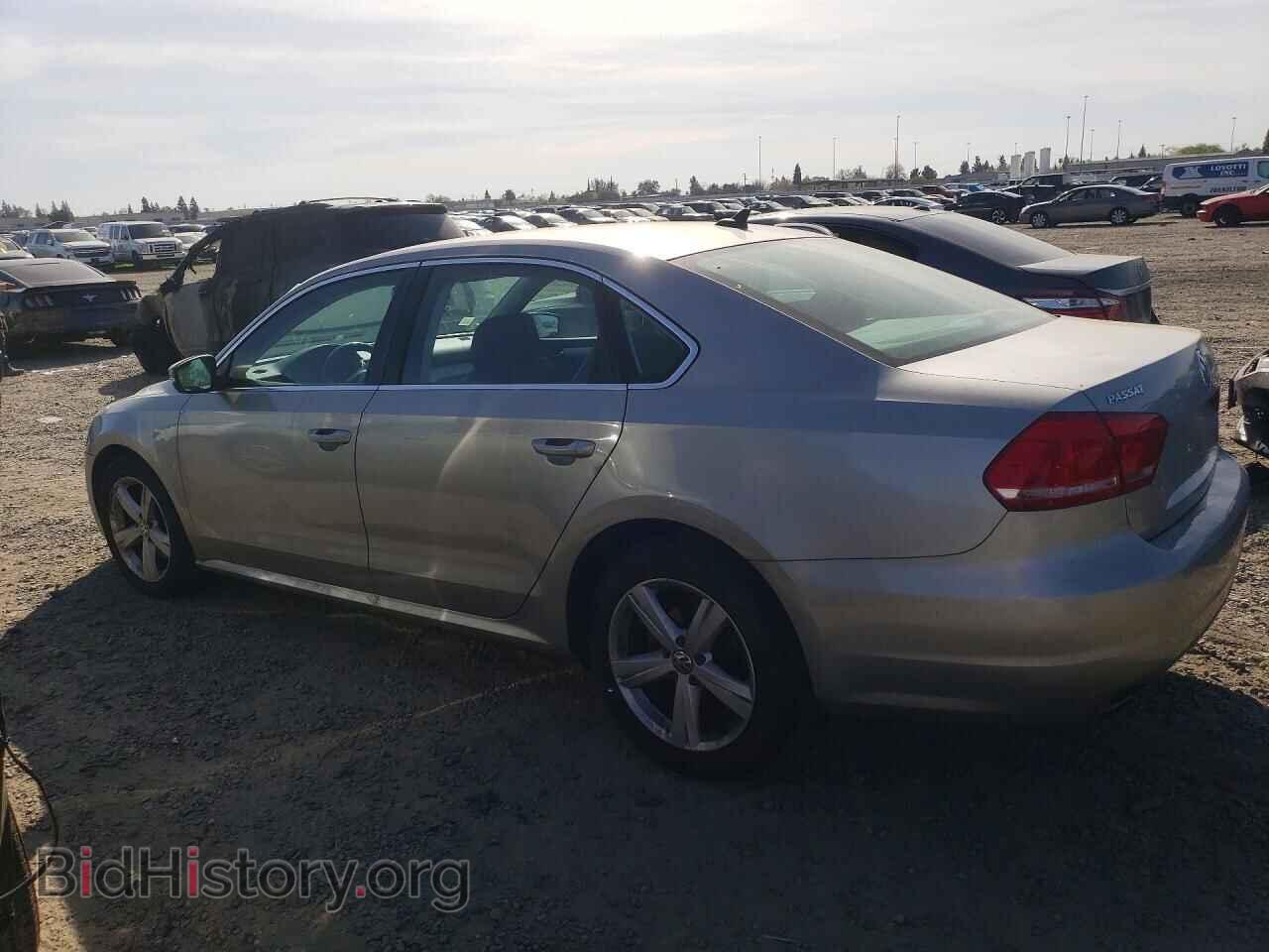 2013 VOLKSWAGEN PASSAT - VIN: 1VWBP7A35DC049685 - Фото 2