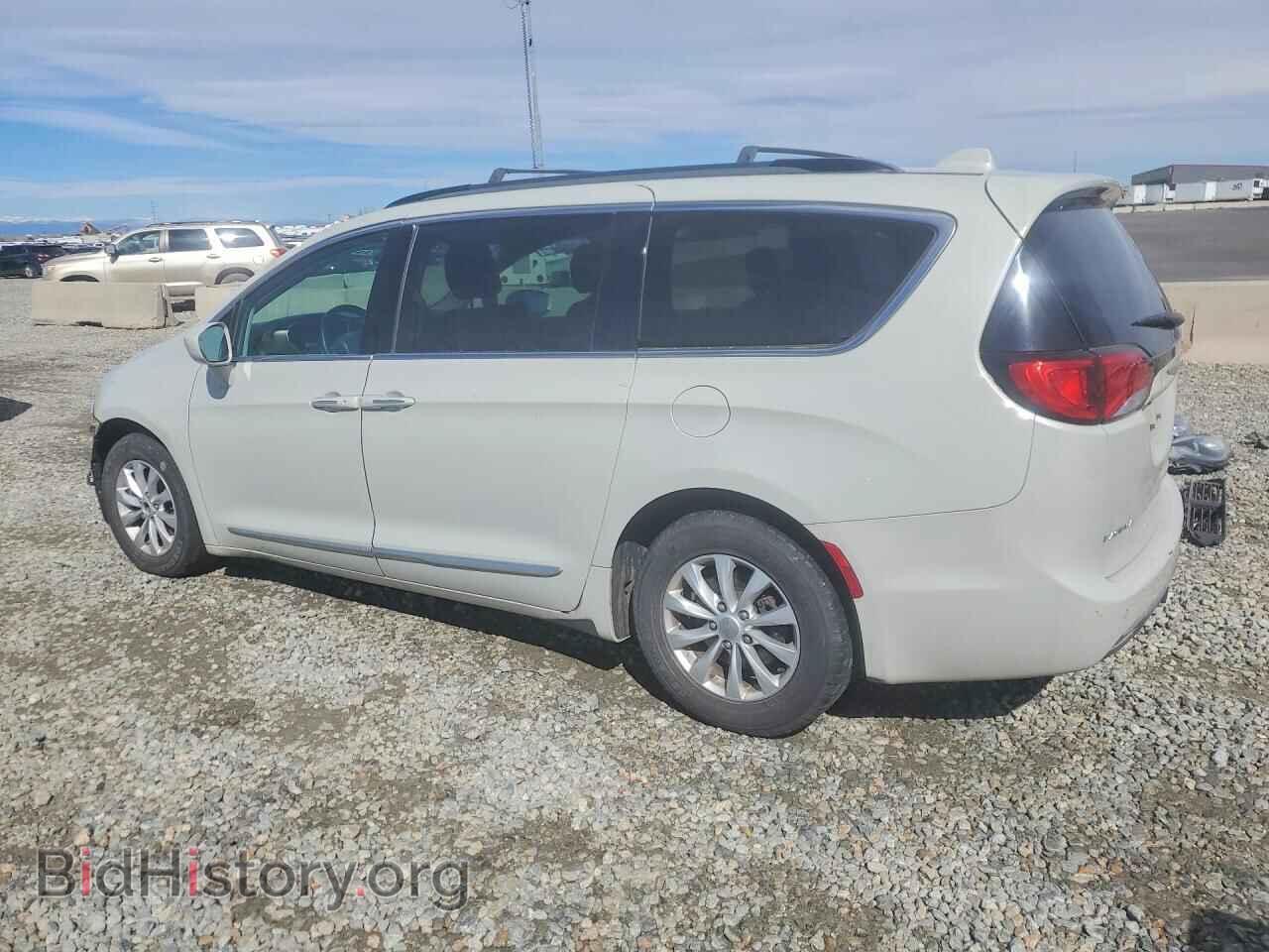 2017 CHRYSLER PACIFICA - VIN: 2C4RC1BG0HR670776 - Фото 2