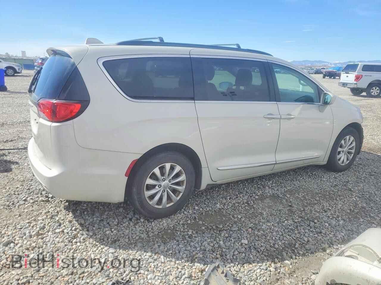 2017 CHRYSLER PACIFICA - VIN: 2C4RC1BG0HR670776 - Фото 3