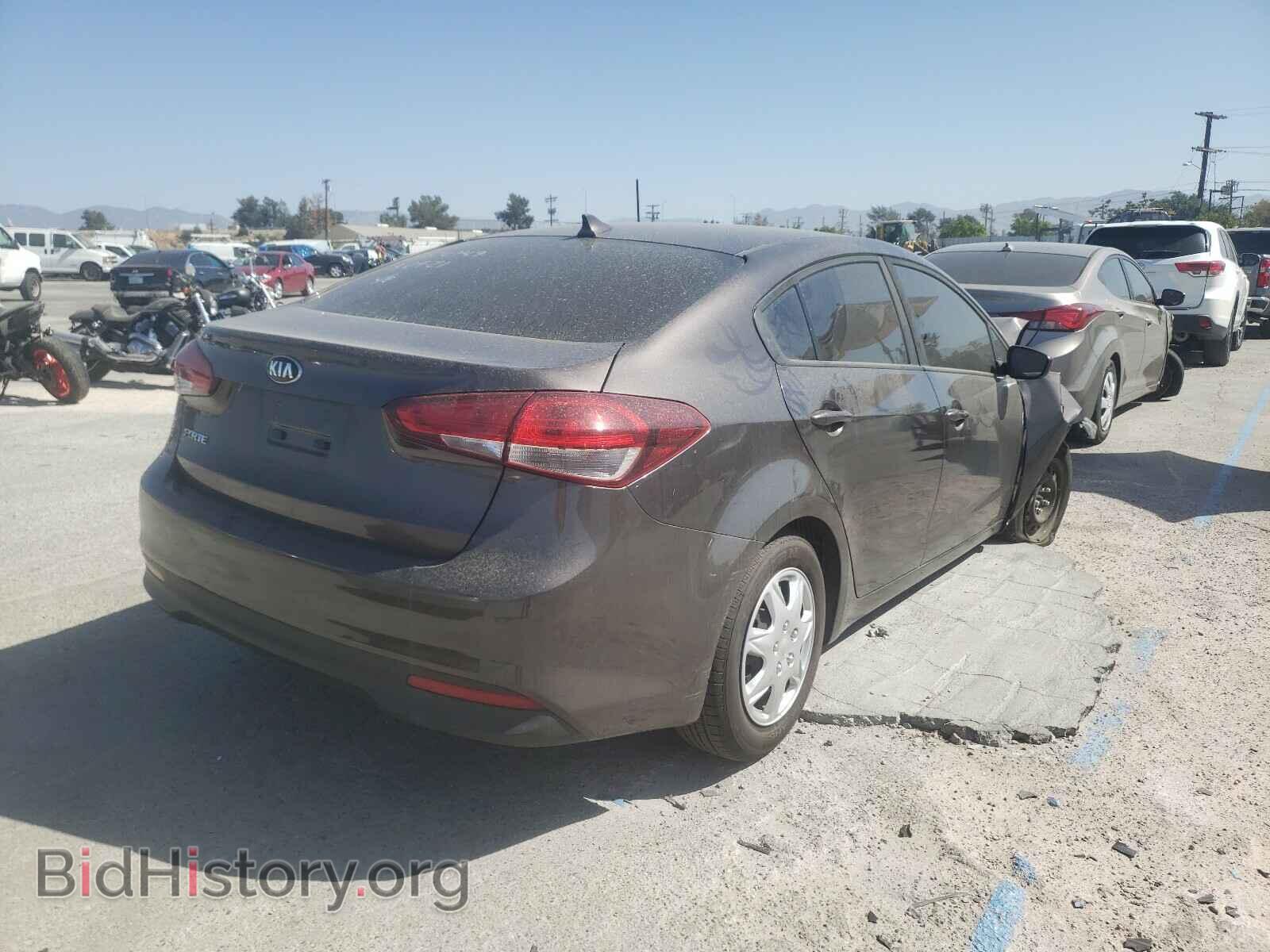 2017 KIA FORTE - VIN: 3KPFK4A77HE154103 - Фото 4