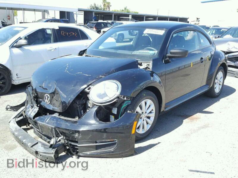 2013 Volkswagen BEETLE (VIN 3VWFP7AT1DM663634) — photo 2 of 10