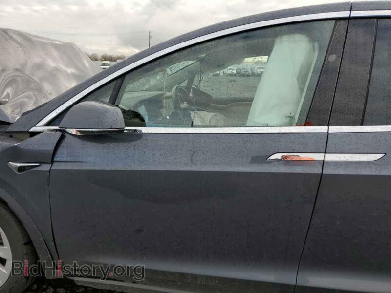 2019 Tesla MODEL X (VIN 5YJXCAE21KF149740) — фото 7 из 12