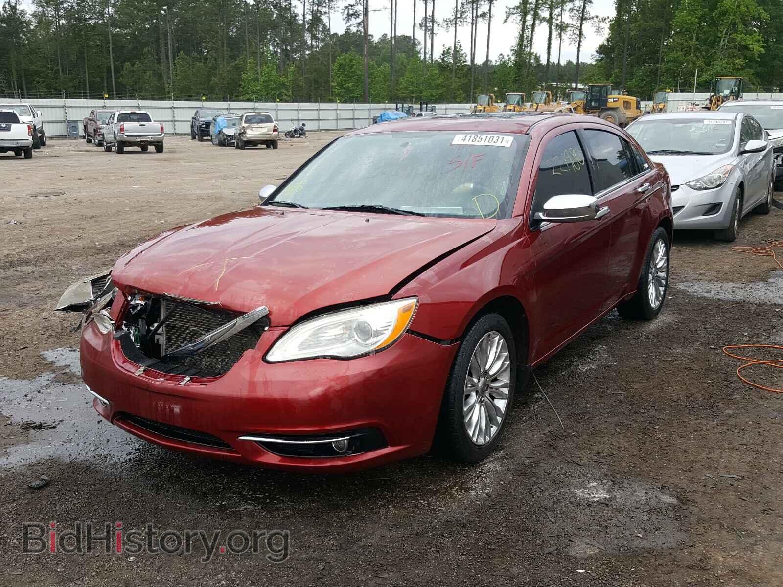 2011 CHRYSLER 200 - VIN: 1C3BC2FG7BN527186 - Фото 2