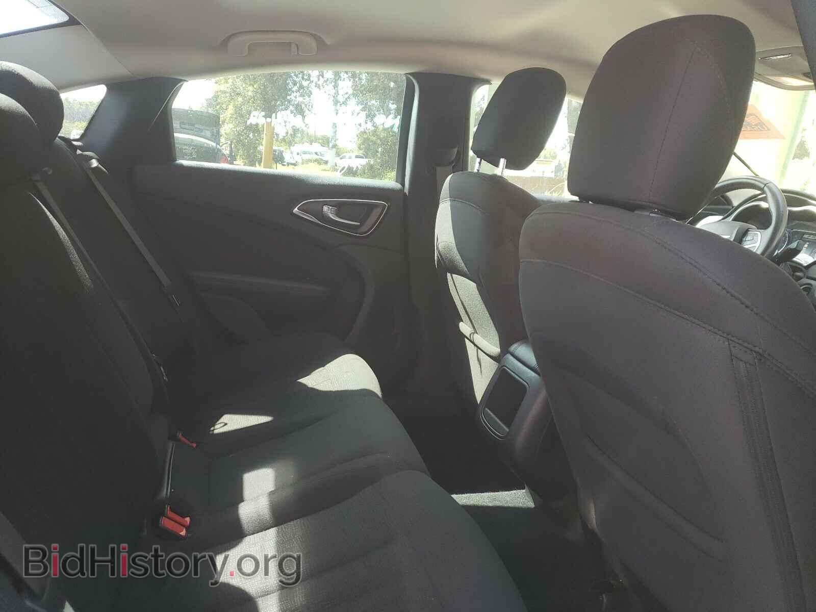 2016 CHRYSLER 200 - VIN: 1C3CCCAB0GN165991 - Photo 6