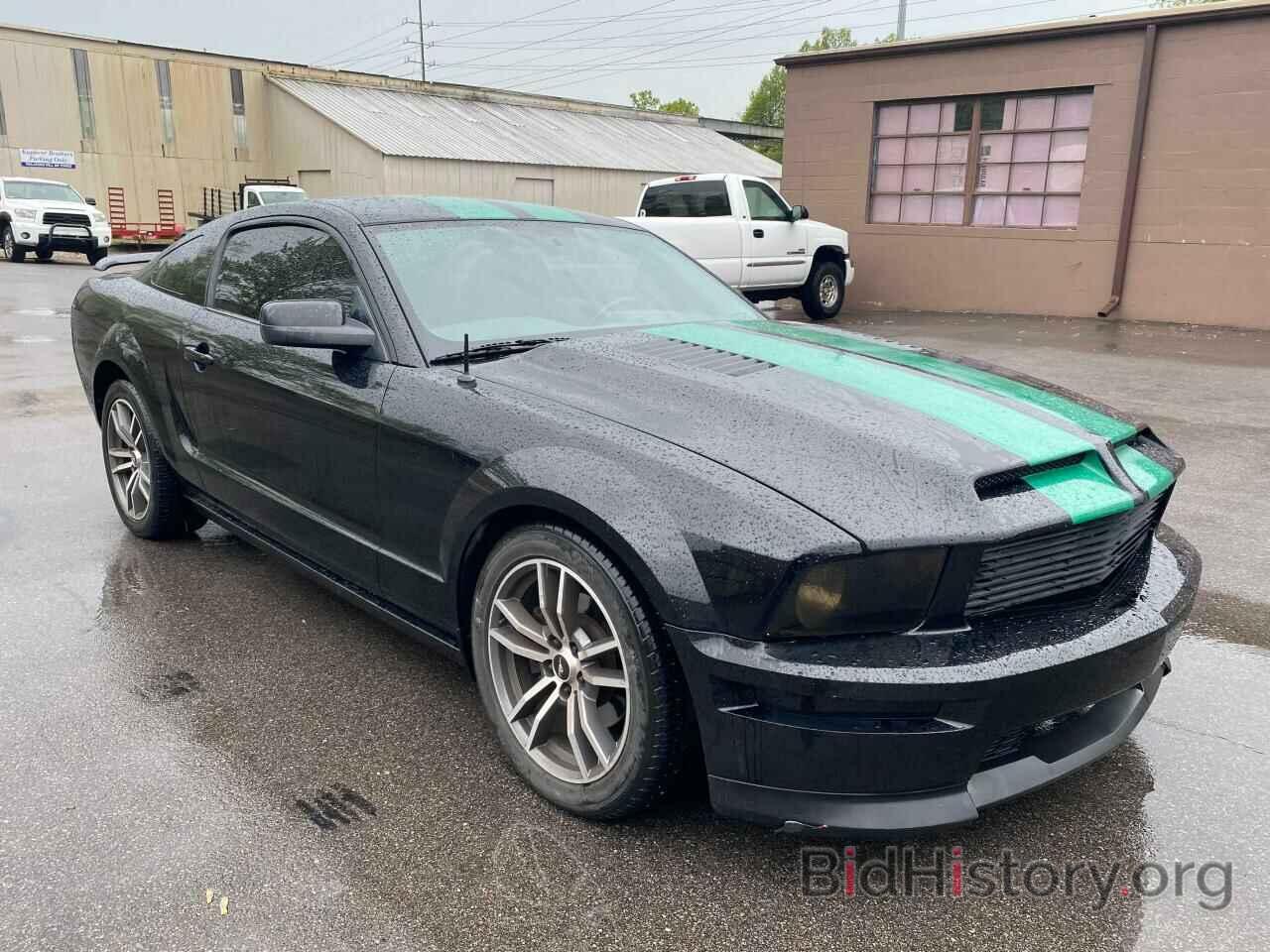 Photo 1ZVHT82H885206321 - FORD MUSTANG 2008