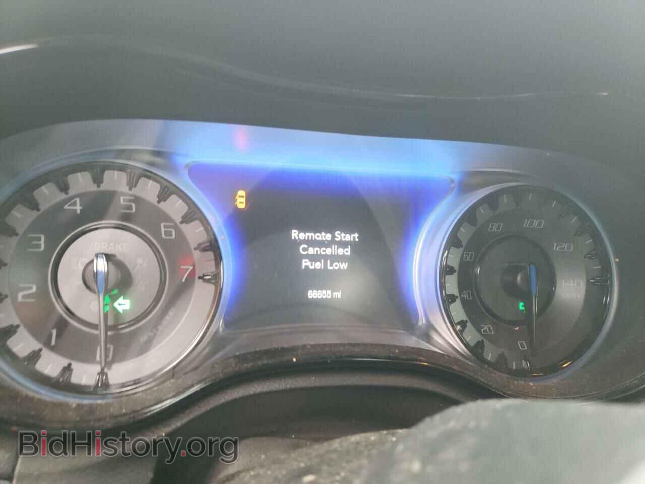 2019 CHRYSLER 300 - VIN: 2C3CCABG2KH682810 - Фото 9