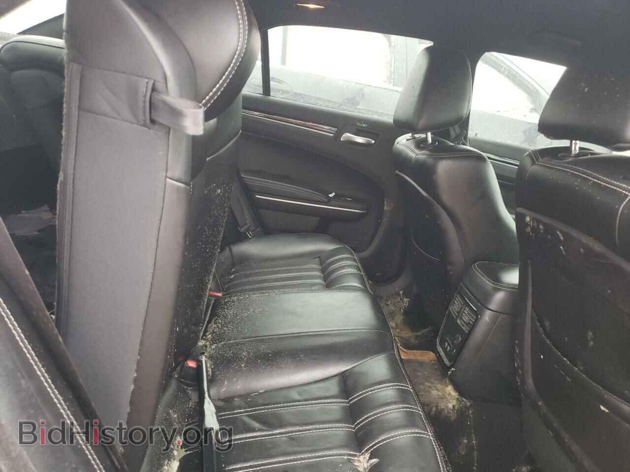 2019 CHRYSLER 300 - VIN: 2C3CCABG2KH682810 - Фото 10