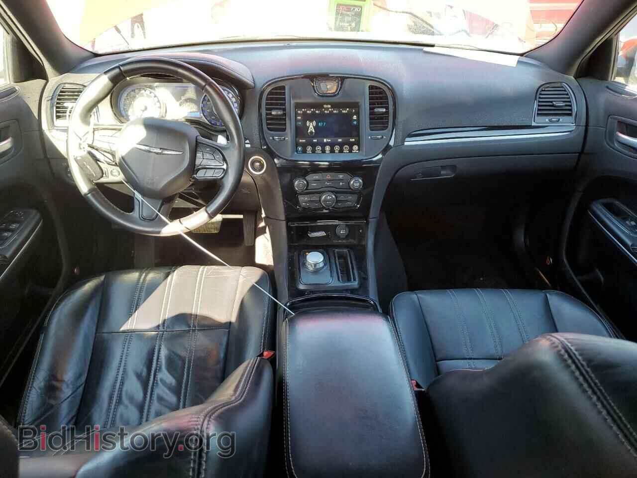 2017 CHRYSLER 300 - VIN: 2C3CCAGG8HH622323 - Фото 8