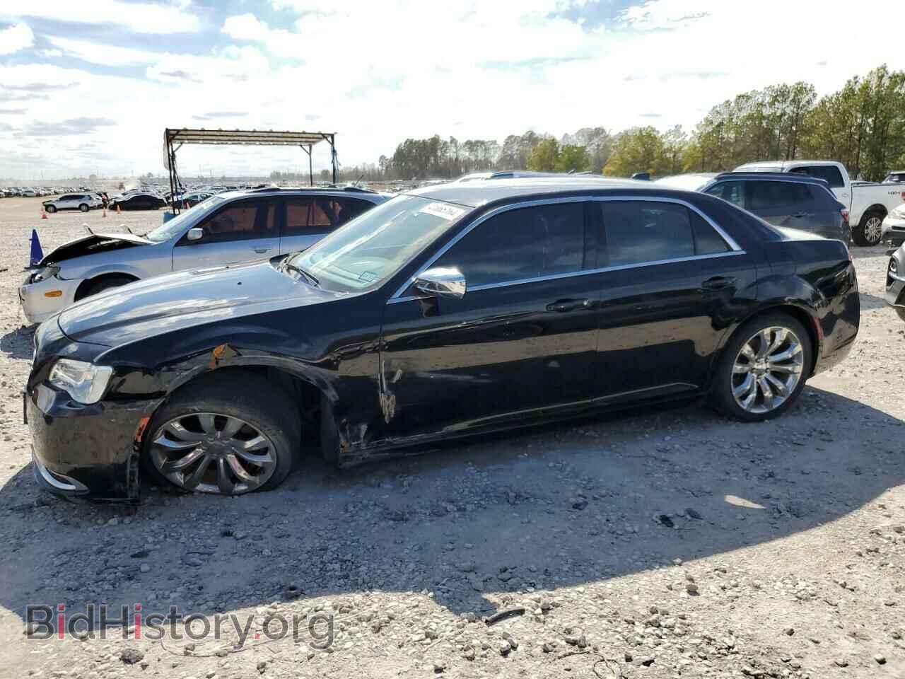 Фотография 2C3CCAAG8KH602332 - CHRYSLER 300 2019