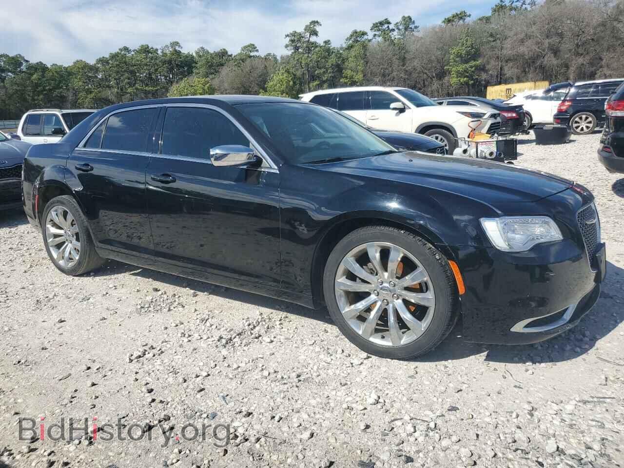 2019 CHRYSLER 300 - VIN: 2C3CCAAG8KH602332 - Фото 4