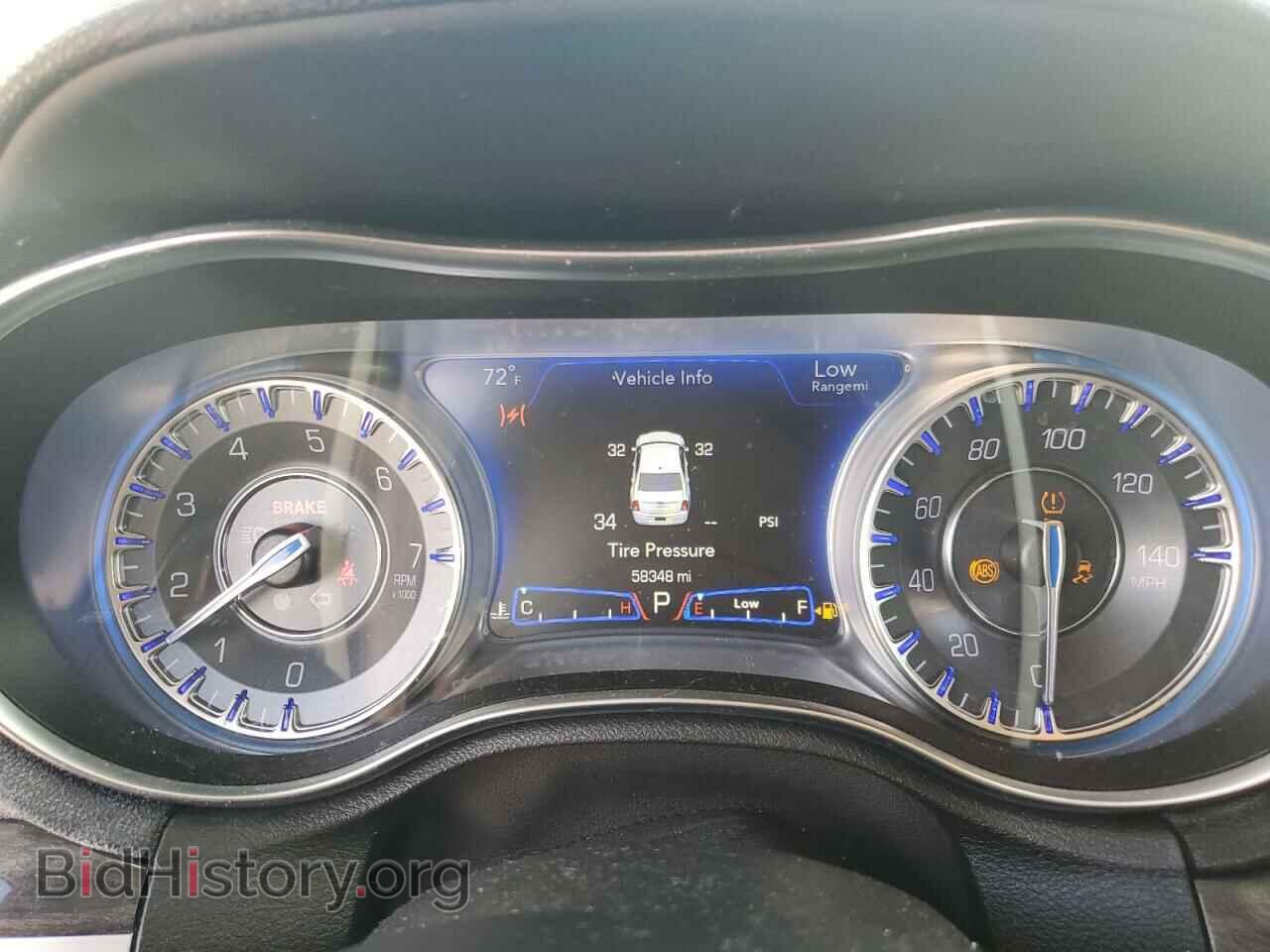 2019 CHRYSLER 300 - VIN: 2C3CCAAG8KH602332 - Фото 9