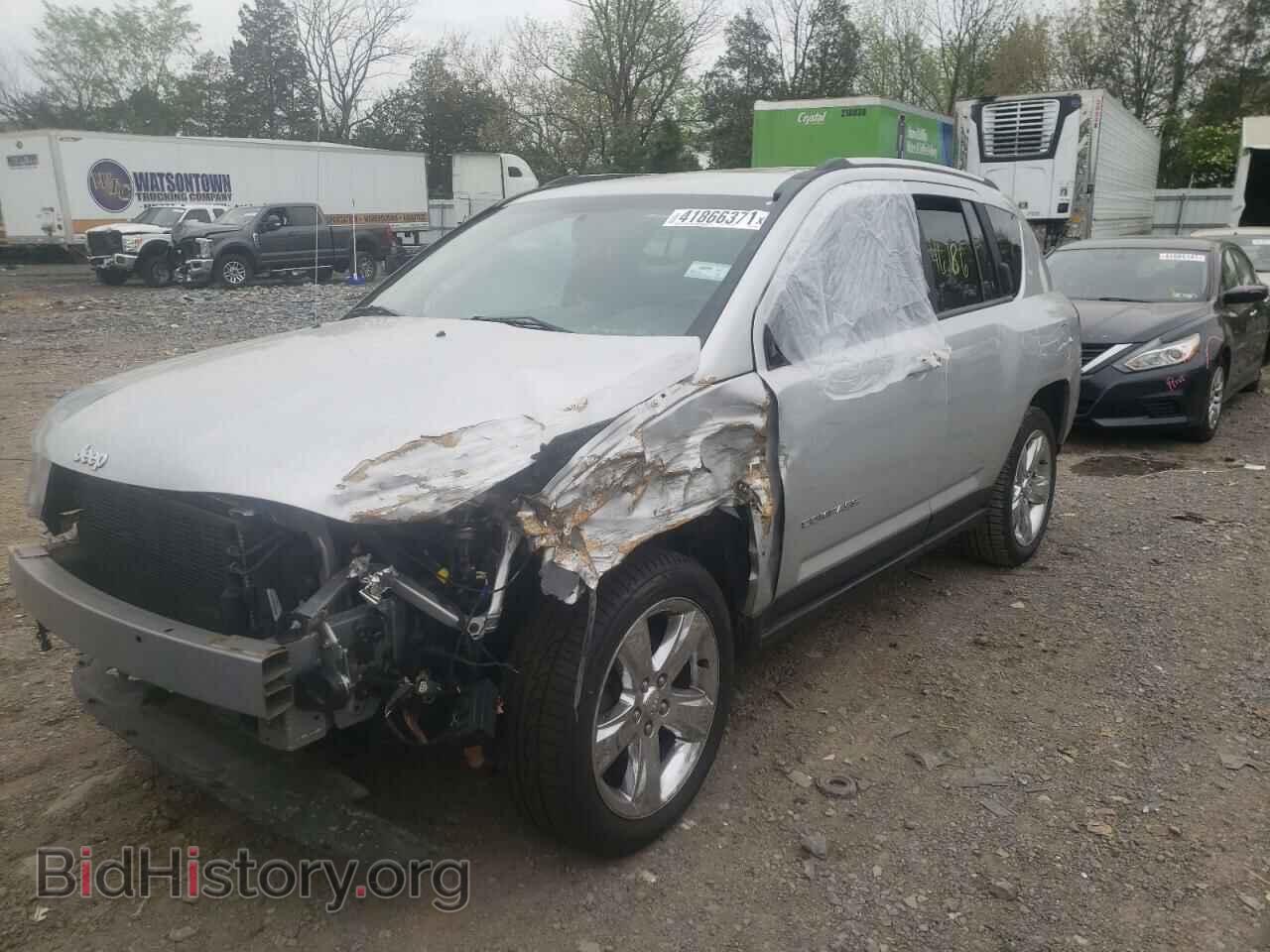 2014 JEEP COMPASS - VIN: 1C4NJDCB9ED563815 - Photo 2