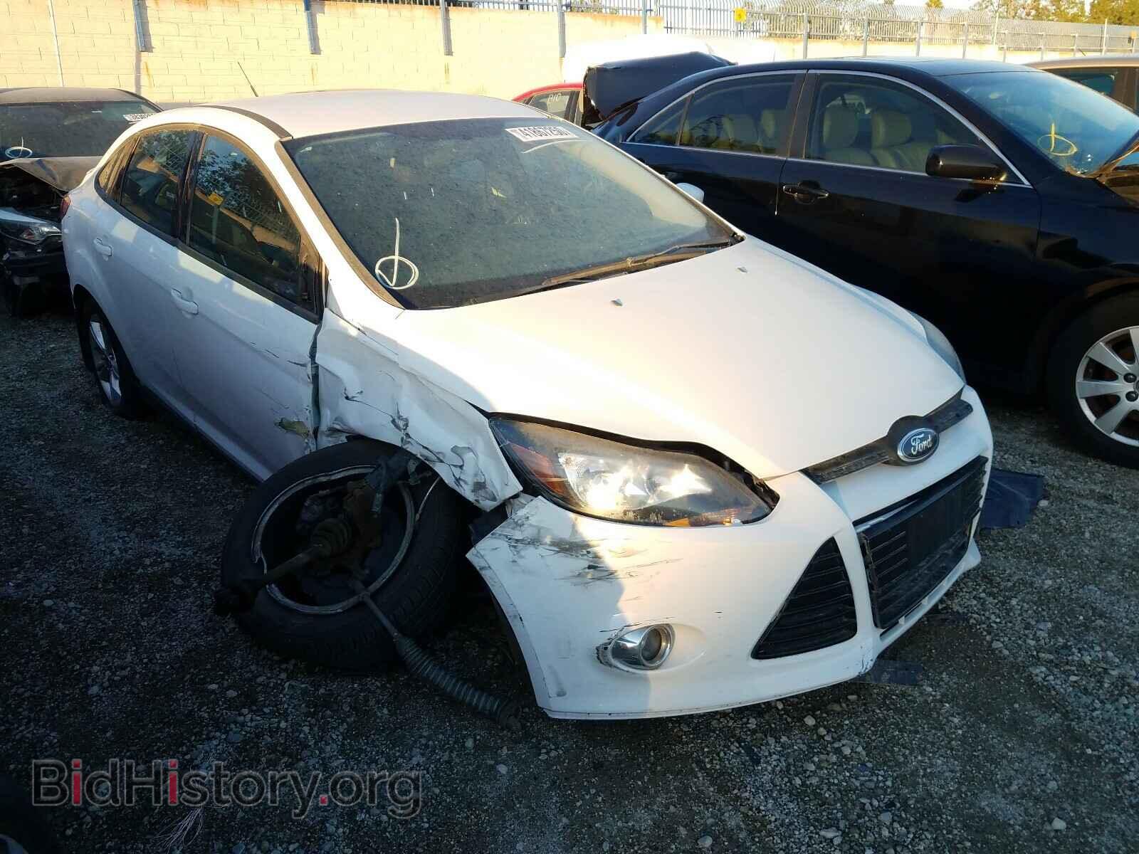 Photo 1FAHP3F24CL400547 - FORD FOCUS 2012