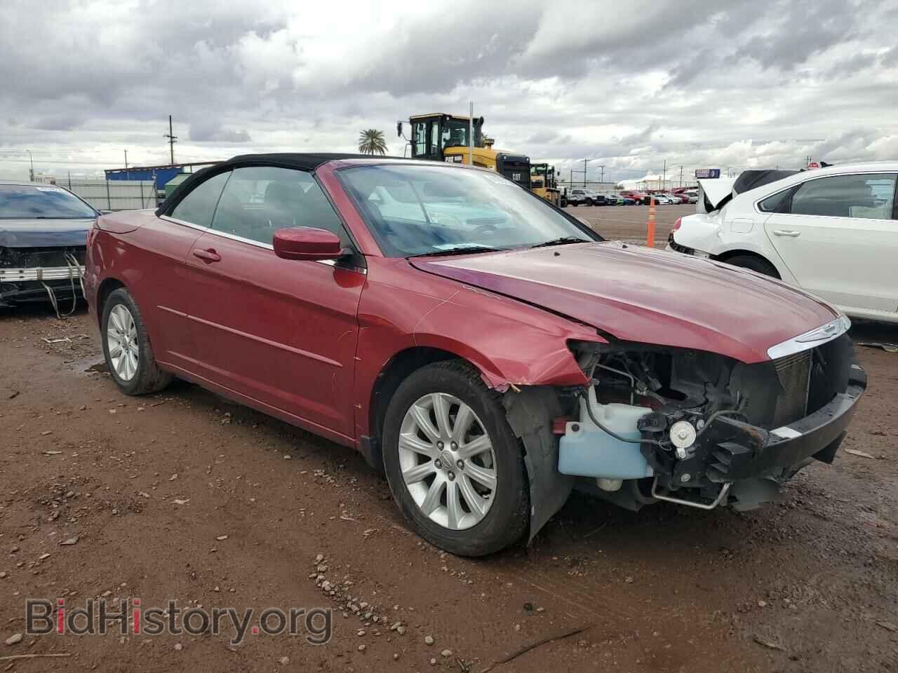 2013 CHRYSLER 200 - VIN: 1C3BCBEB3DN696582 - Photo 4