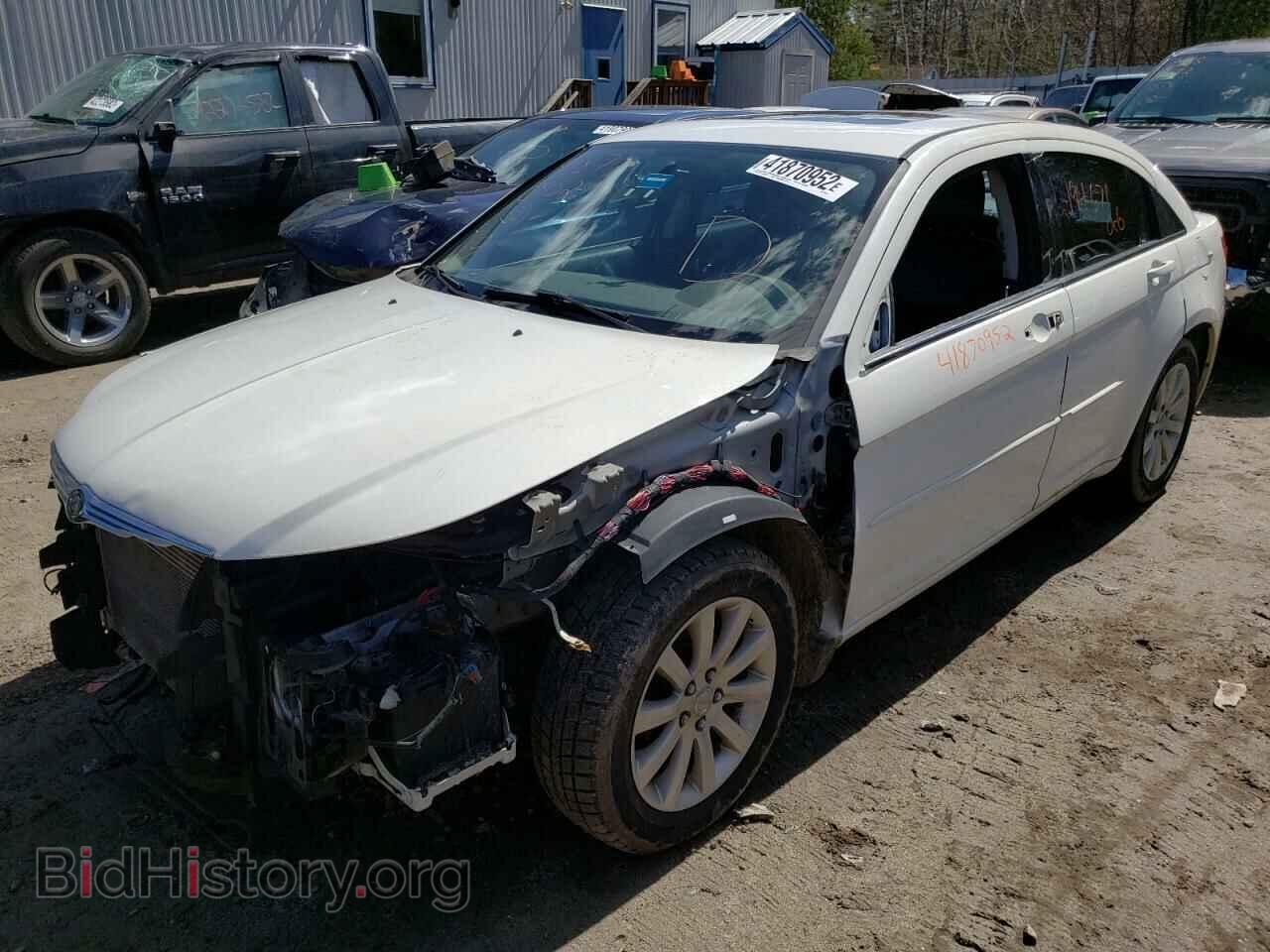 2010 CHRYSLER SEBRING - VIN: 1C3CC5FB7AN228189 - Фото 2