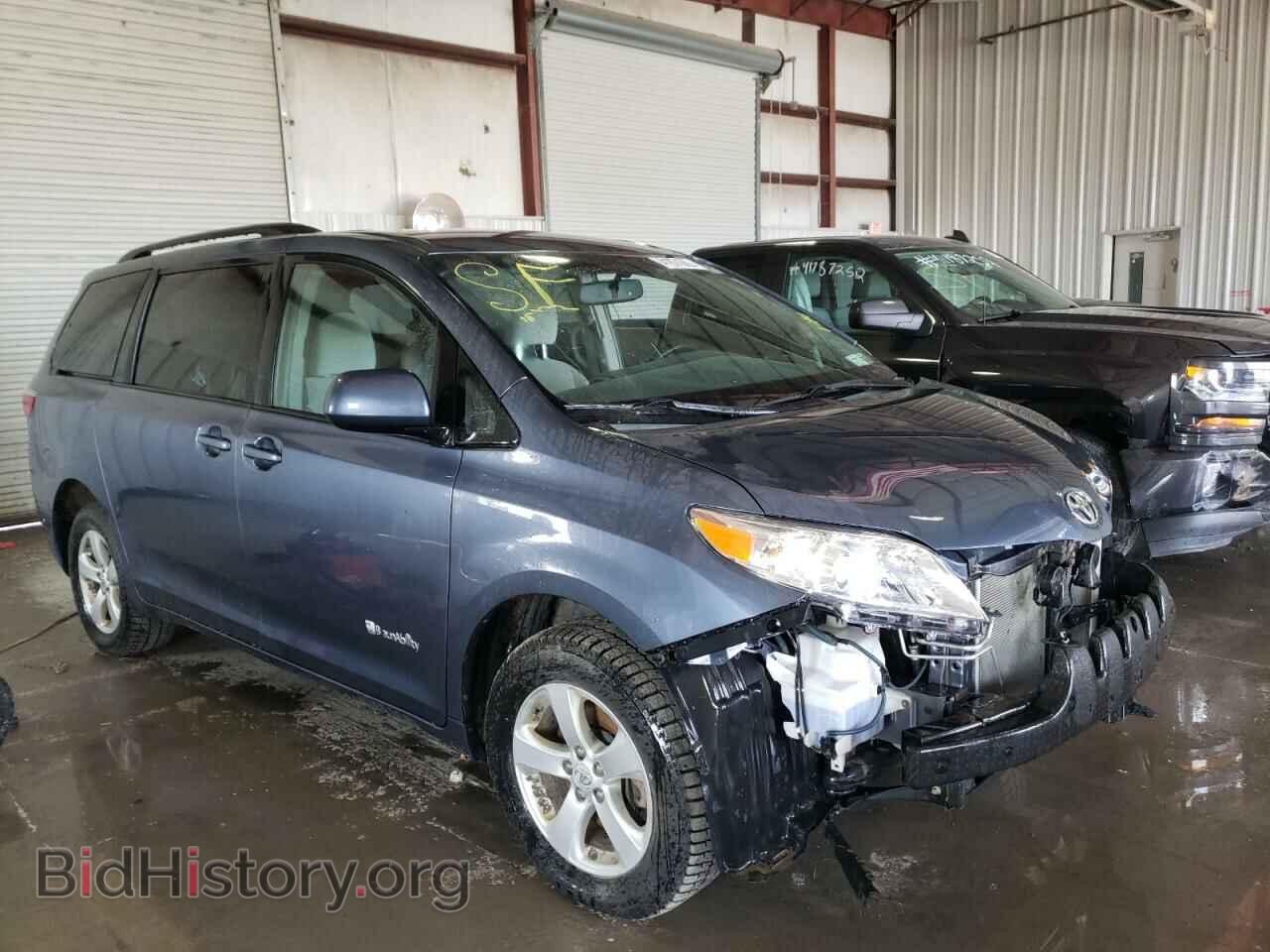 Фотография 5TDKK3DC7FS590132 - TOYOTA SIENNA 2015