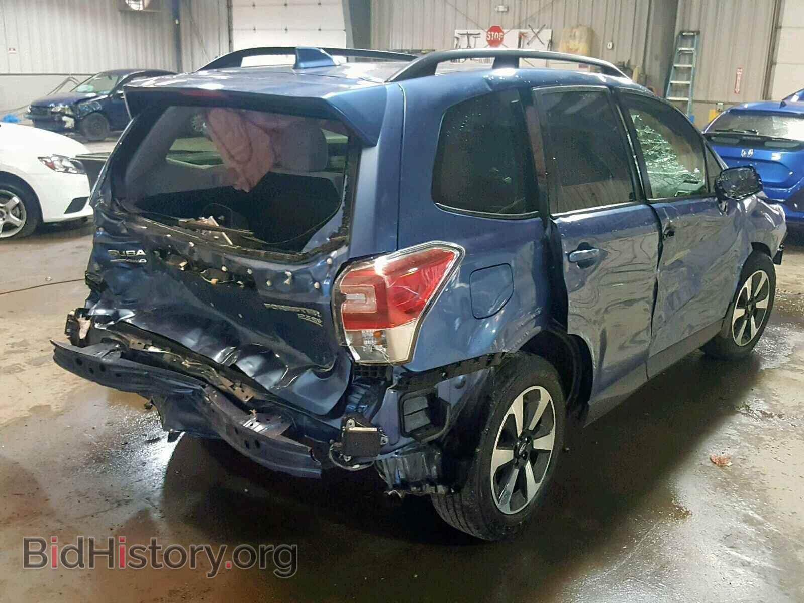2017 SUBARU FORESTER - VIN: JF2SJAGC0HH573751 - Фото 4